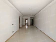 一层下跃带花园 四居室 超低价 仅此一套