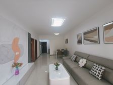 万达广场 绿岛 七中 鸿泰东都电梯楼 2室2厅 带家具 老证