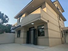 华丰全新装修独栋 占地168平 使用面积220平有花园带车库