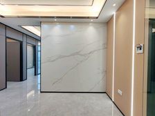 UCC豪华装修103方2+1格局,租金便宜4000块