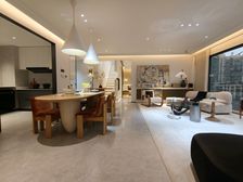 跃层复试楼 离地铁 咪 赠送40平 中小雪都在门口