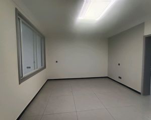 火车站附近电力局 精装三居3楼 老证 49.8万