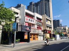 新区狮山路淮海路商业街北段335平3层年租50万售930万!