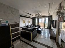 中联皇冠 大顶复可以作两层。 精装修拎包入住