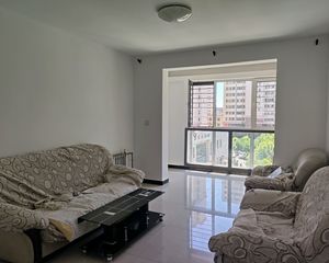 周各庄南区三室两厅,楼前没有遮挡,全天采光。