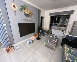 精装修大2房,拎包入住,采光极佳