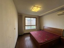 新港名兴,低总价,2室与客厅全朝南,中心位置,中间楼层
