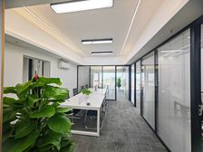 龙光世纪,精装修带全套办公用具3加1格局,朝南户型,视野开阔