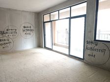 凯里262惠邦大三房,电梯中间楼层。满两年税费少。