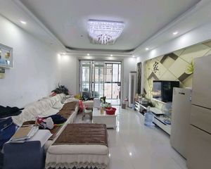 羊山二小旁电梯洋房精装修拎包入住