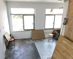 新石南路,一楼可以做门头房,南北通透,使用面积80平39万,