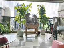 景湖荣郡,两梯两户,中高层东南向四房,视野开阔,价格好谈