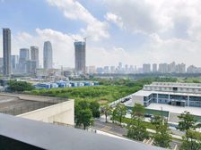 万象府看中心公园四房,位置安静,全新未入住