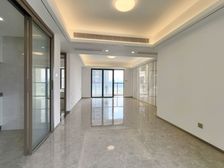 万象府全新未入住四房,东南向看花园小区,业主诚意出售