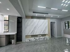 惊!一楼带超大花园的房子,尚海花园,院子80平米,停车方便