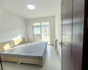 南环39.8万,电梯两居,拎包入住老证