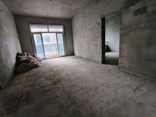 商贸城附近 三房带平台花园三室两厅 采光好 花园大