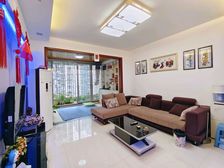 酒城大道上 精装二室带大阳台 宽敞舒适 有电梯