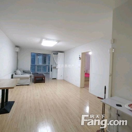 紧邻东辛房小学,鑫源早市,步梯二层空房出租