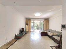 凯旋城中间楼层大三房笋盘,位置安静,南北对流户型