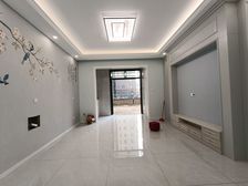 人民路100多平小院丰铭广场128平精装未住有证可贷款