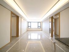 正荣润峯141平四房两卫460万