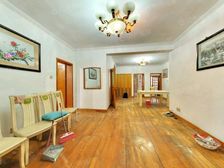 24中本部桃园公寓中层 带16平车库114.69平 216万