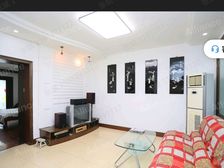 黄山新村,清爽整洁装修,户型方正,有独立车库,价格到位