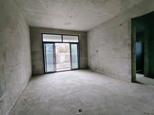康健城一楼带大花园清水5室 采光好 买一套送一套 有菜园