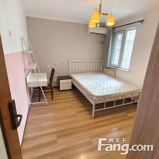 8号线平西府地铁回龙观东大街龙锦苑一区精装次卧