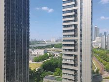 天鹅堡162平三房两卫570万二次装修