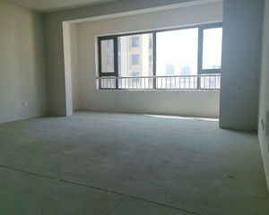 国展纯新房没没住过,中铁建双卫三居室,好楼层好位置,急售