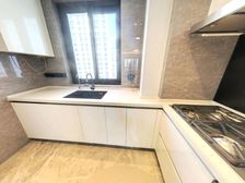 颐和源璟126平三房两卫610万