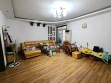 人民公园附近,星盛园117平米,三居,送露台,二楼售67万