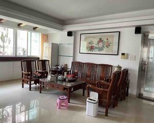 嘉悦华园 4楼,正规3房2厅2卫 现代装修保养好 金龙书包