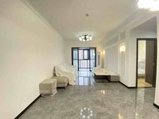 动物园没怎么住人大三房,带书包