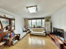 一楼带20多平小院!八里桥地铁口 精装两室 房龄新 户型通透