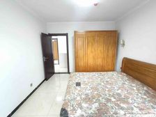 7中书包衡百国际后身,怡水园东邻,怡水公馆