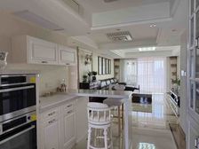 中南世纪城北区,南北通透,全天采光,地暖,中央空调,送车位。