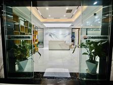 经十路沿线!汉峪金谷 500平精装办公室,低价出租拎包入住