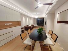 精装修4房,一日未住过,全新家私家电全送,楼下就是影剧院