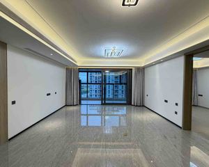 万科方圆 精装修 飞机户型 大三房 好楼层 采光视野好抓紧