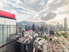 邻近中環金融中心及会展中心,金鐘港铁站,校网12區