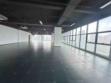 市民中心地铁口 紫光金融 联合金融大厦 电梯口落地窗可分割