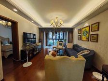 万象华府豪华装修,4开间南向拎包入住,位置安静全天采光