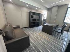 出租市中心大成巷旁 全新装修带隔断带家具 面积229平