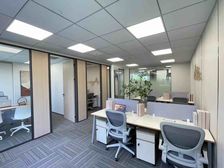 出租/民丰地铁口 高格共享办公 豪华装修配全套家具 领包办公