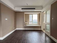 玉兰公馆:三期精装三房两卫·中间楼层核心位置采光视野无遮挡