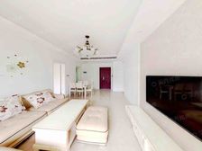 中南世纪花城2期 精装修 2房 位置好 便宜出 只要80w!