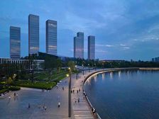 蔚蓝卡地亚湖滨1号3号花园城成都地标建筑成都豪宅典范高新区天